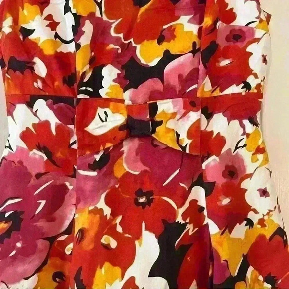 David Meister Fit & Flare Midi Dress. Floral, Bow Accent, Heavy Fabric - Picture 4 of 9